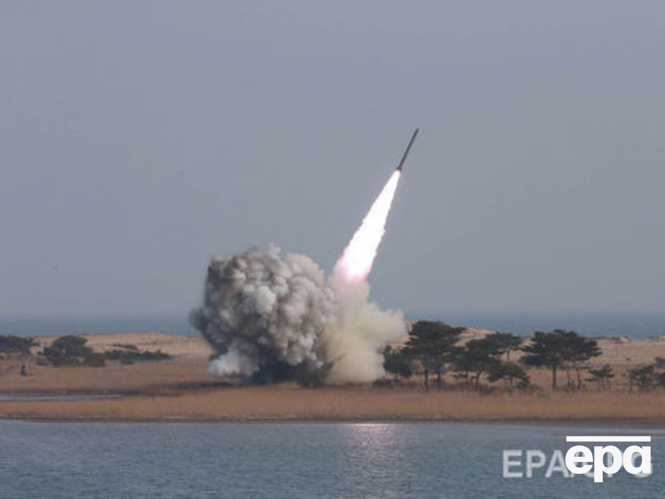 Сегодня КНДР пригрозила США ударом по острову Гуам&nbsp;