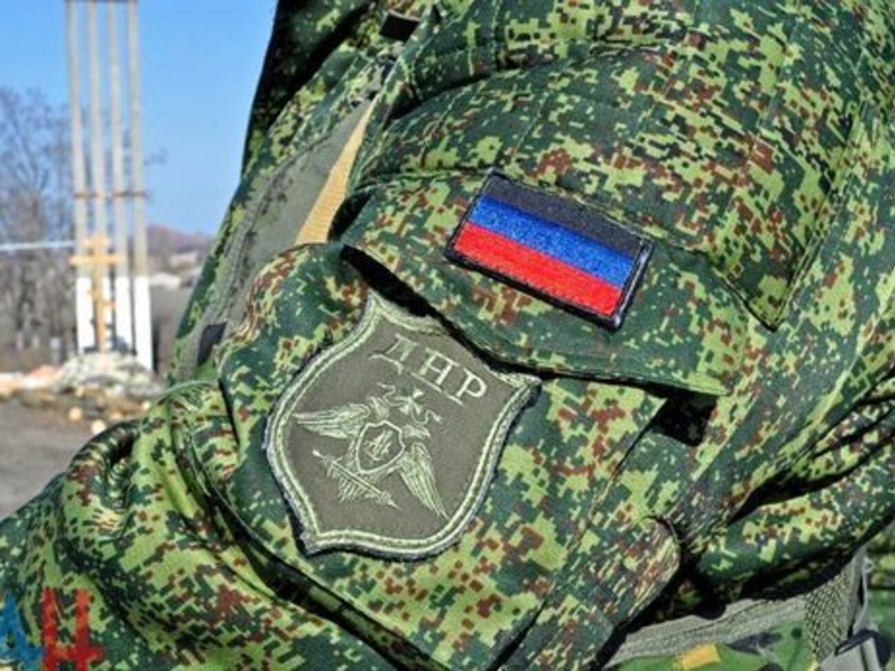 Правоохранители предполагают, что мужчину задержали и, видимо, доставили в Донецк