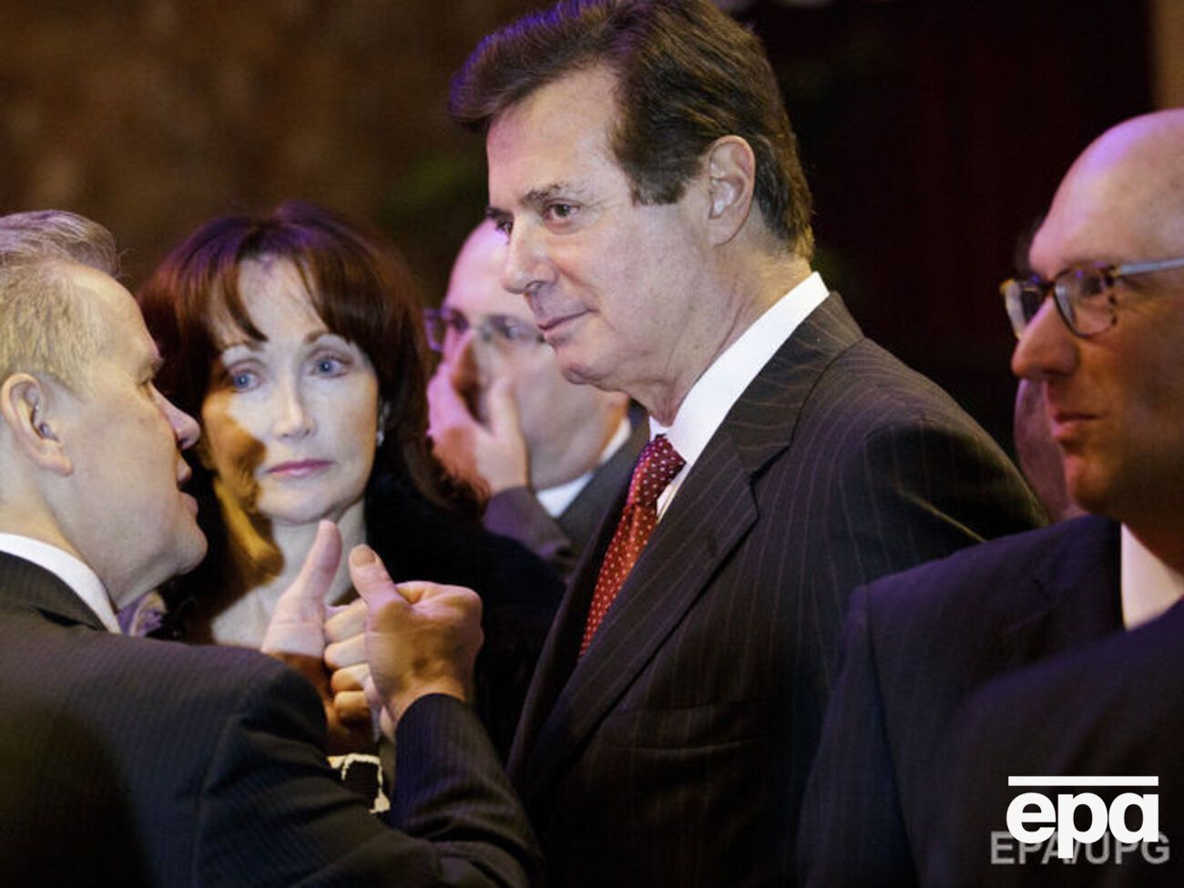 Представник Манафорта заявив, що той "послідовно співпрацює з правоохоронцями"