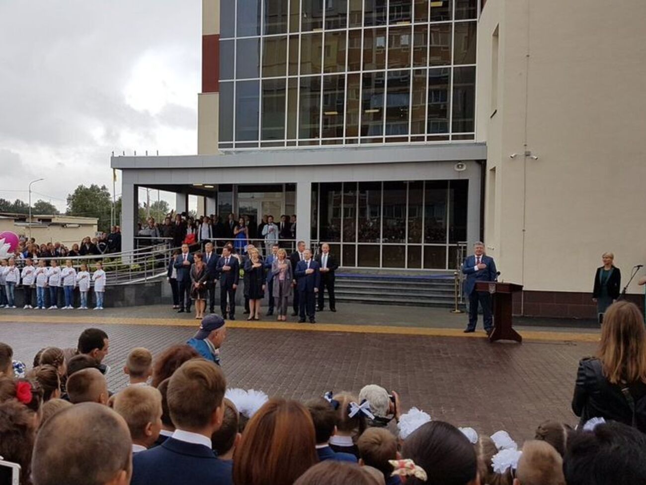 Порошенко: Украинцы получат новое, качественное образование