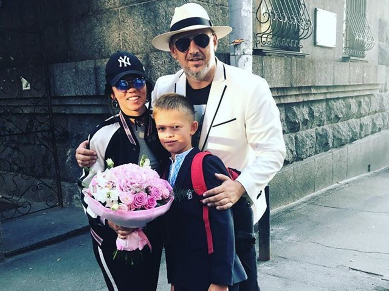 Потап із колишньою дружиною відвели сина на лінійку