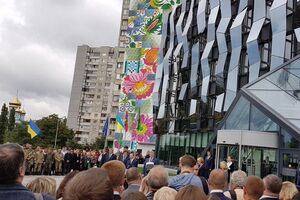 Порошенко: Центрам предоставления административных услуг отводится важная роль в фиксации биометрических данных граждан