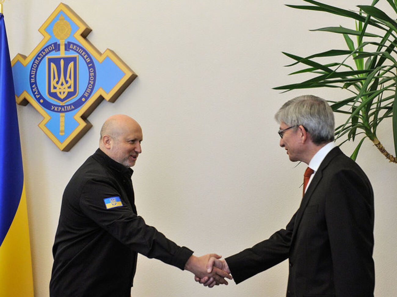 Турчинов &ndash; Чолію: Українці всього світу повинні відчути себе однією родиною і разом працювати на спільну перемогу