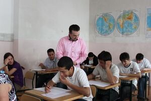 Шашкин: Когда нам давали задание сделать какой-то проект, мы неделями в библиотеках сидели, а мои сын и дочь то же самое за пять минут делают