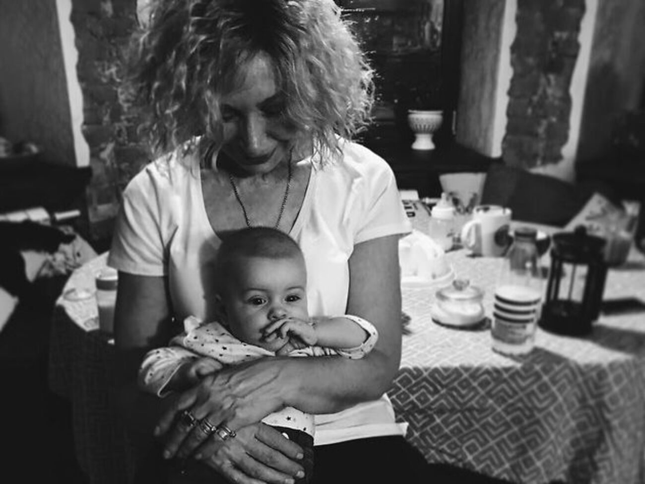 Онучці Васильєвої не дозволяють повернутися додому