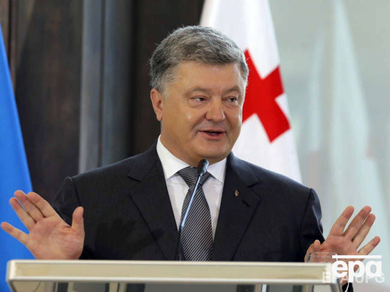 Порошенко ввел в действие решение СНБО об усилении контроля на границе