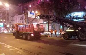 Коммунальщики продолжают ремонт столичных дорог