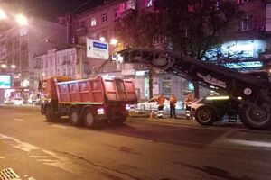 Коммунальщики продолжают ремонт столичных дорог