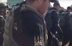 Нашивки "Донбасса" присутствуют на рукавах прибывших