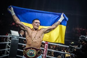 Усик выиграл у Хука в Берлине