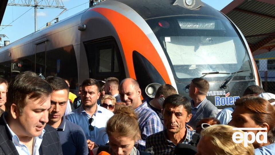 Поїзд "Перемишль – Київ" поки не вирушив із Польщі