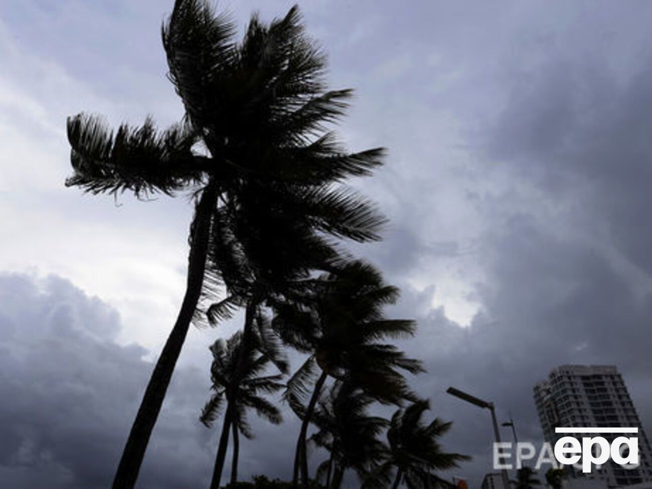 9 сентября в&nbsp;штате Флорида&nbsp;объявили эвакуацию 5,6 млн человек&nbsp;из-за урагана "Ирма"