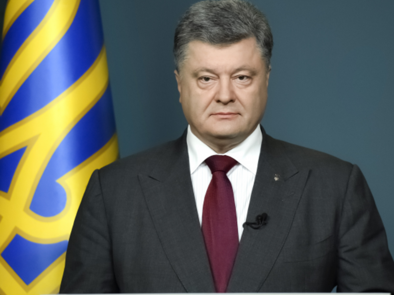 Порошенко: Можно оккупировать чужую землю, но она будет гореть под ногами