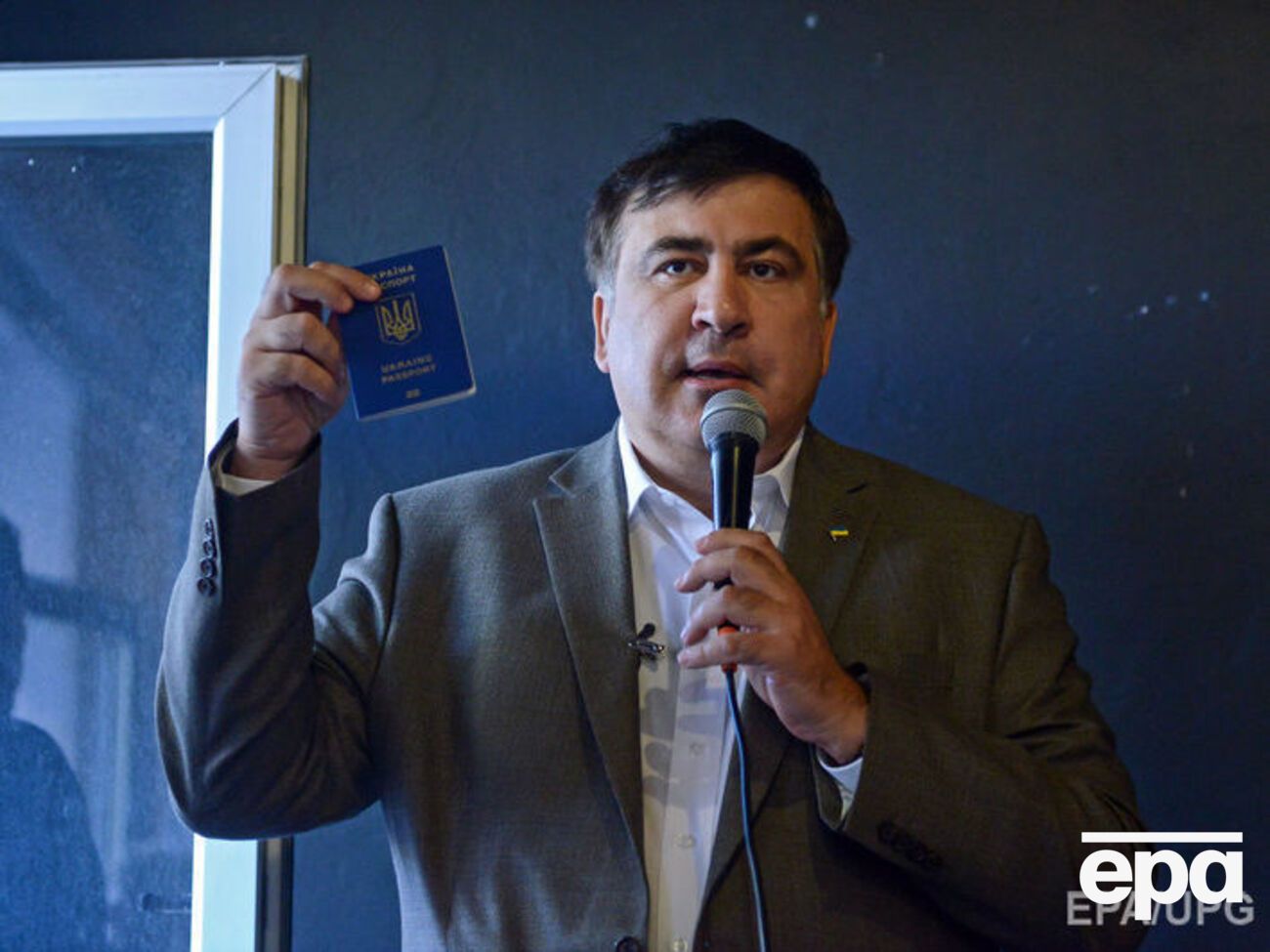Саакашвілі заявив, що в нього вкрали паспорт