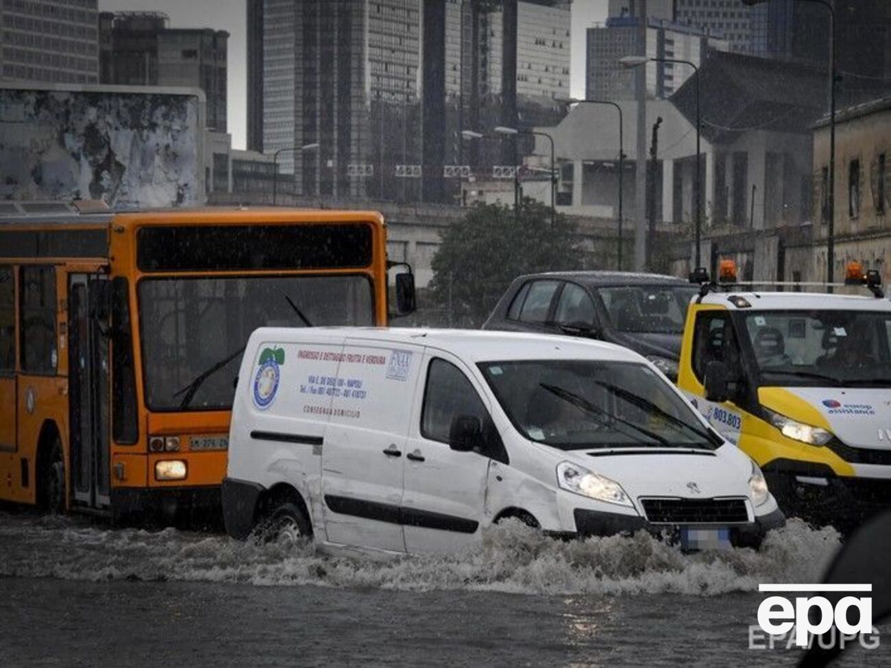 Жертвами стихии стали семь человек