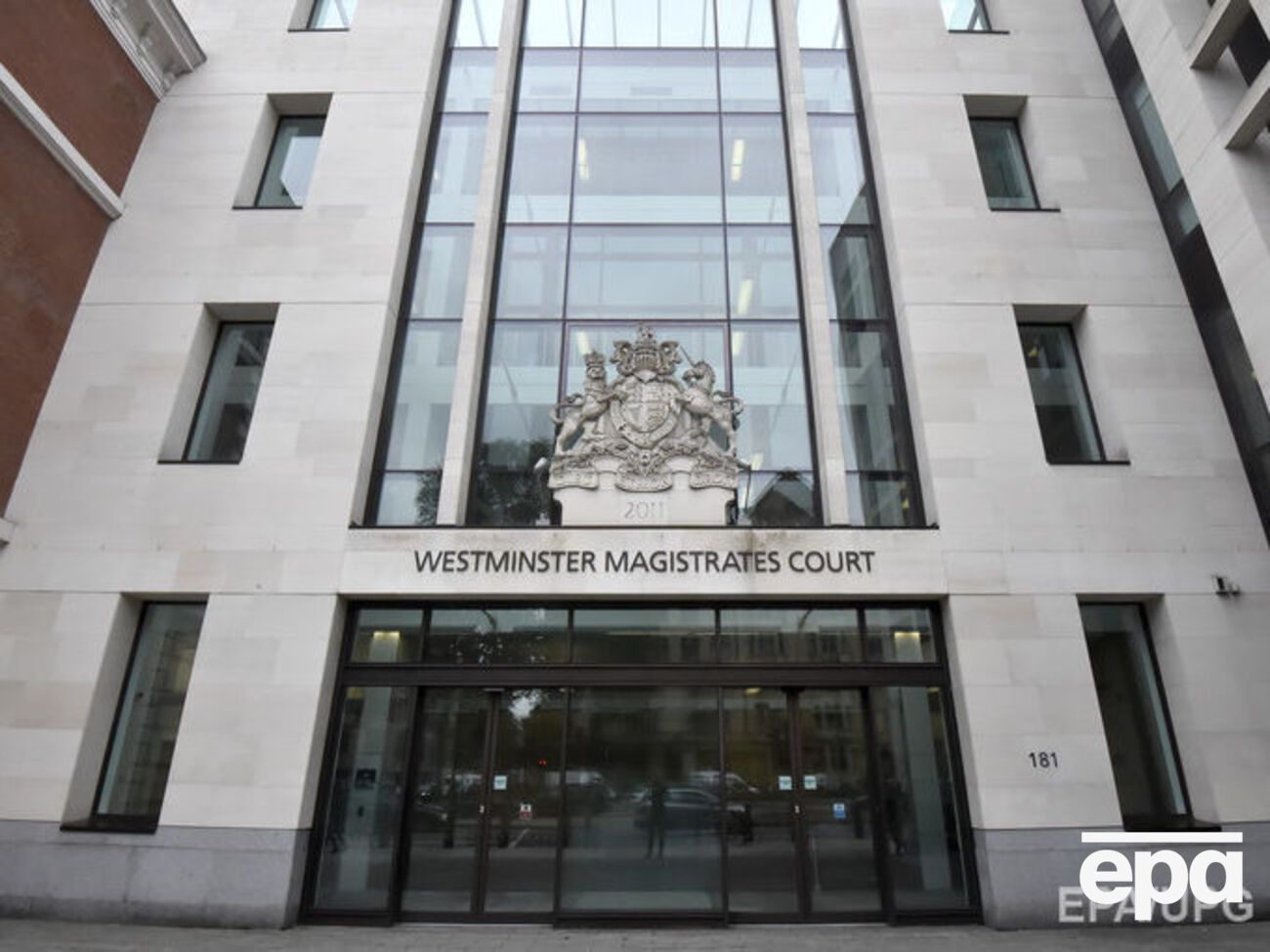 Двоє військових і один цивільний постануть перед судом