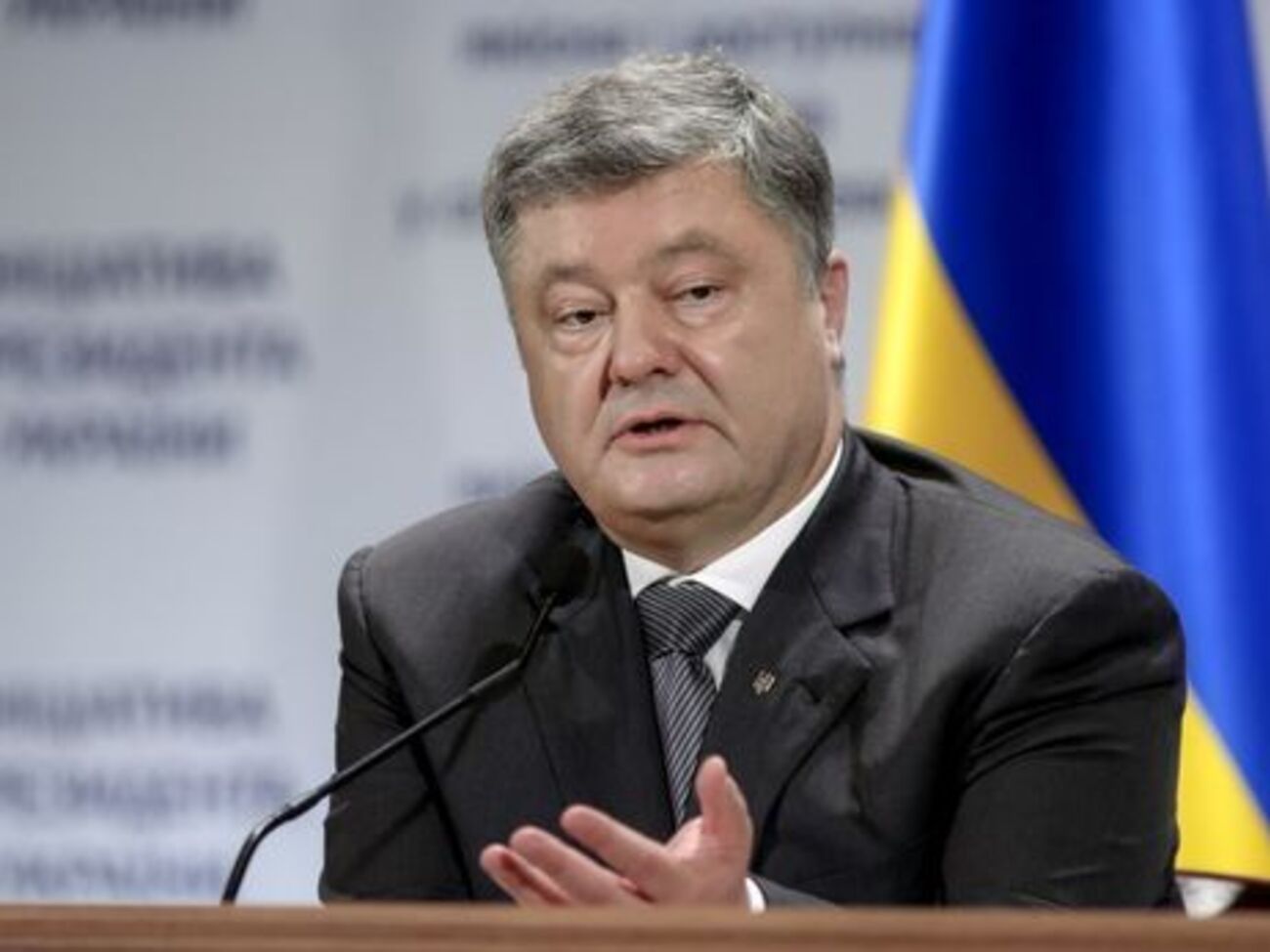 Порошенко: Ми поставимо питання щодо блакитних касок &ndash; миротворців, які мають забезпечити виконання РФ узятих на себе зобов'язань за мінським процесом