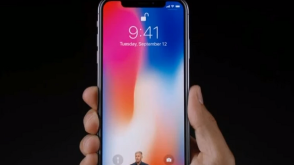 Apple презентовала iPhone X