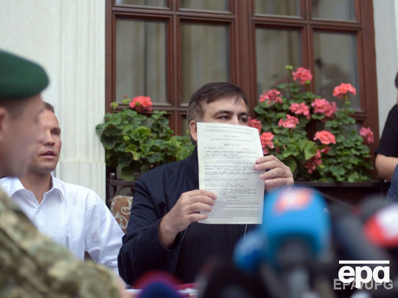 Саакашвили подписал протокол об админнарушении