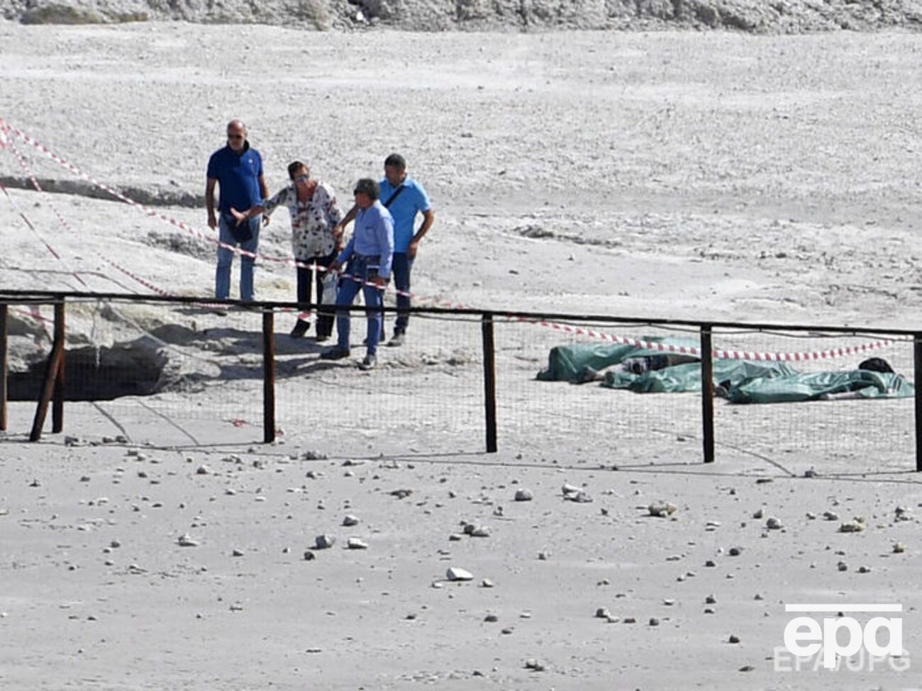 Троє людей стало жертвами нещасного випадку на схилі вулкана Сольфатара