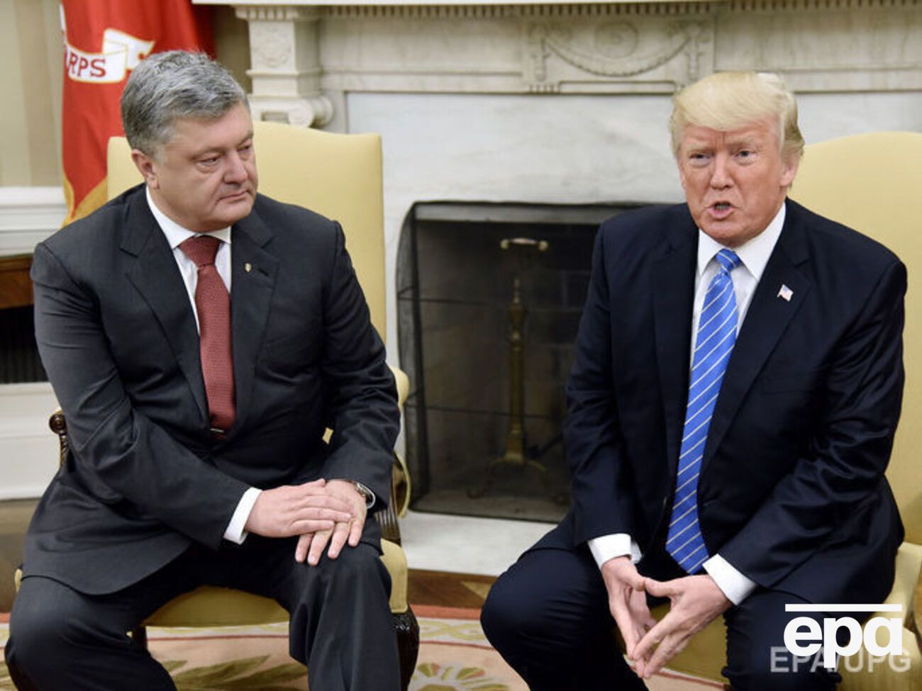 Порошенко сообщил, что в Украину доставили уголь, о поставках которого он говорил с Трампом