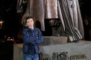 Адвокат: Гриба кілька днів утримували в будівлі без вікон