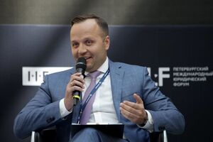 Костянтин Добринін: Я лише двічі в житті ходив з охороною. І обидва рази мені це дуже не подобалося і дратувало