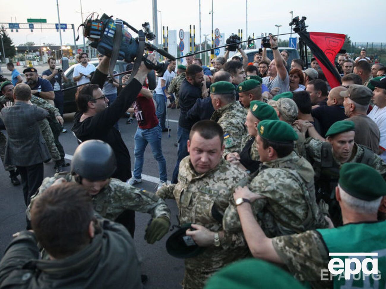 В погранслужбе заявили, что не привлекали дополнительных сил, чтобы остановить сторонников Саакашвили