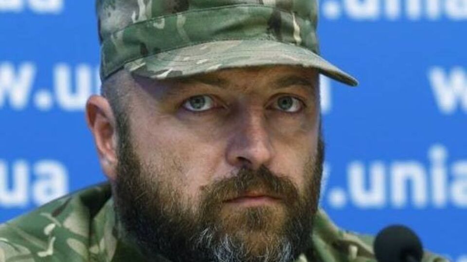 За словами Миколи Цукура, сумки зі зброєю російські спецслужбісти передали лідерам проросійських сепаратистів, які захопили будівлю СБУ в Луганську