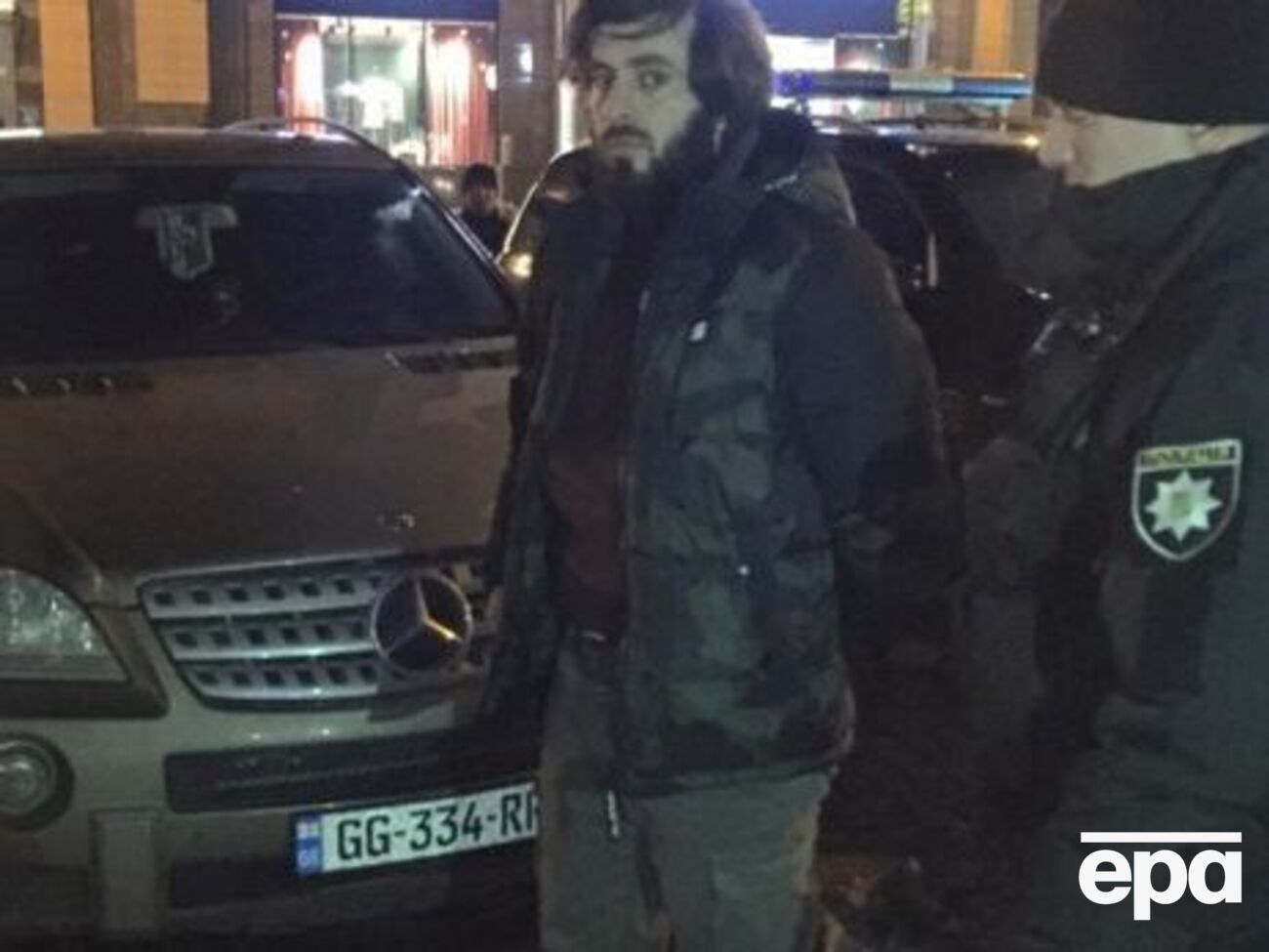 После подрыва автомобиля Махаури неизвестный скрылся в подземном переходе, заявил источник "Українських новин"