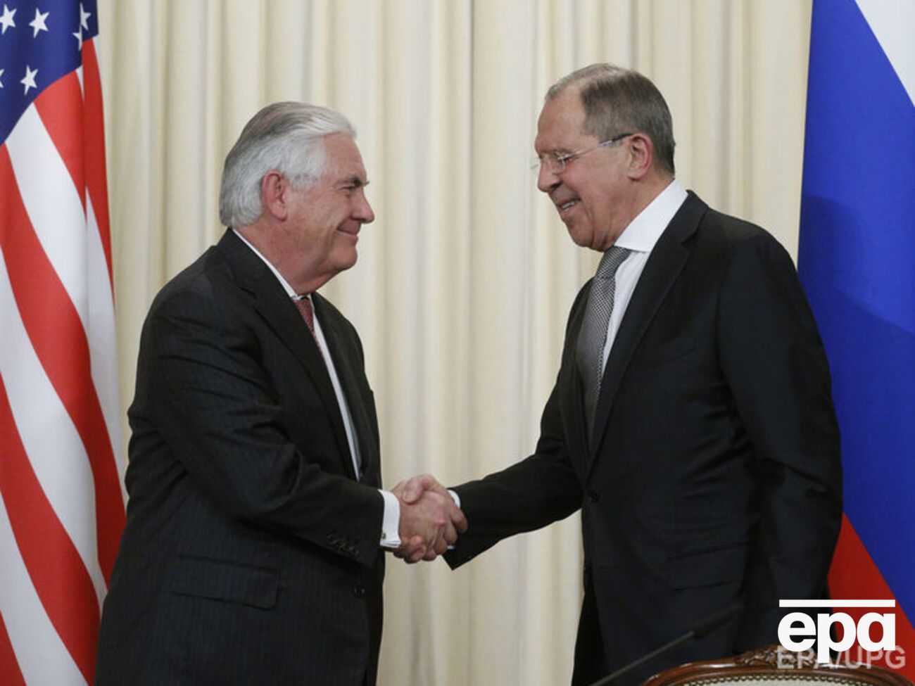 Россия не намерена продавать дипсобственность в США. Соответствующее предложение озвучивал Тиллерсон Лаврову, пишет "Коммерсантъ"
