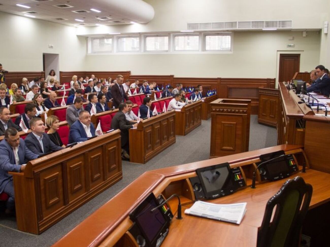 Решение поддержал 81 депутат из 120