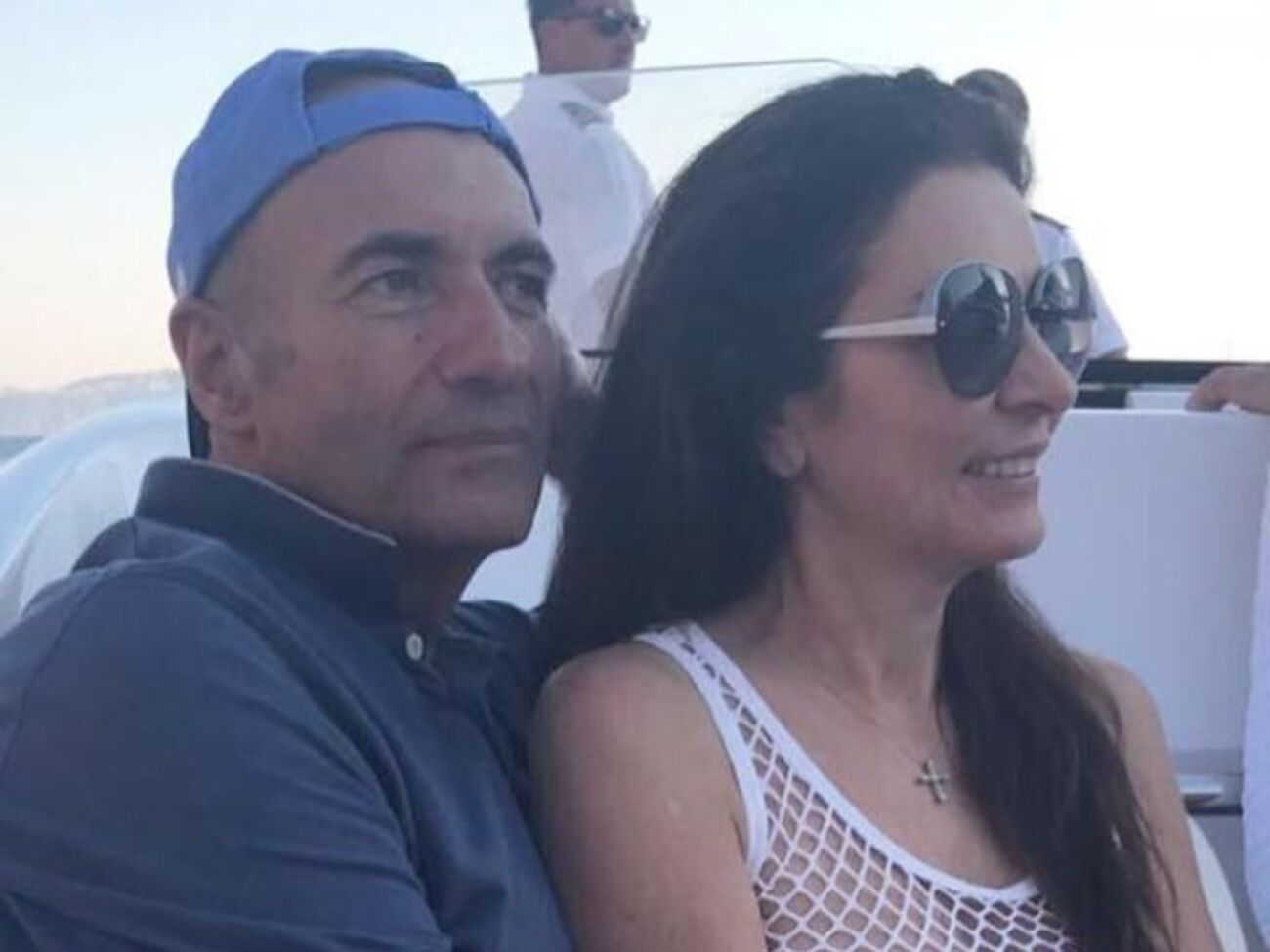 Дружина Крутого вибрала шорти для світського заходу