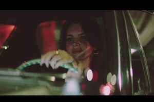 Дель Рей презентовала ролик