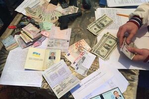 Помічника нардепа затримали на хабарі