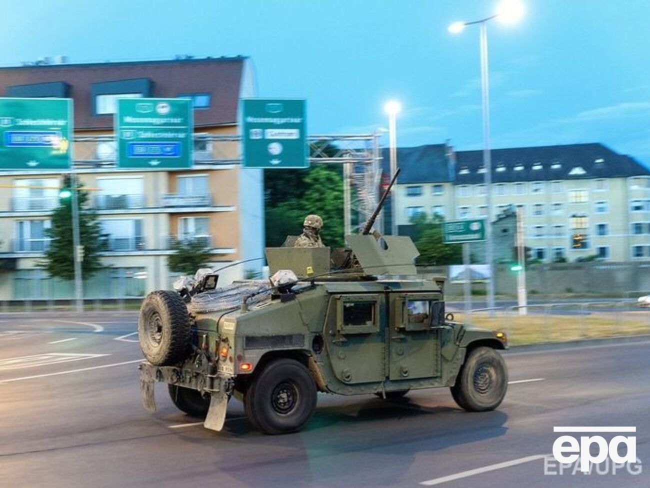 Автомобили Humvee предназначены для нужд военных