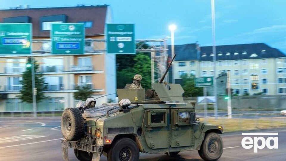 Автомобілі Humvee призначені для потреб військових