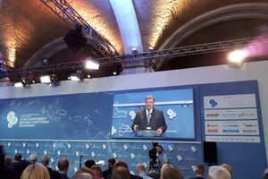 Порошенко: Якщо у 2019-му або 2020 році буде створено антикорупційний суд, будь ласка, будемо раді