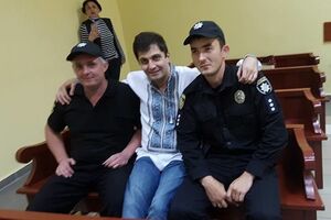14 сентября Сакварелидзе сообщили о подозрении в незаконной переправке лиц через государственную границу