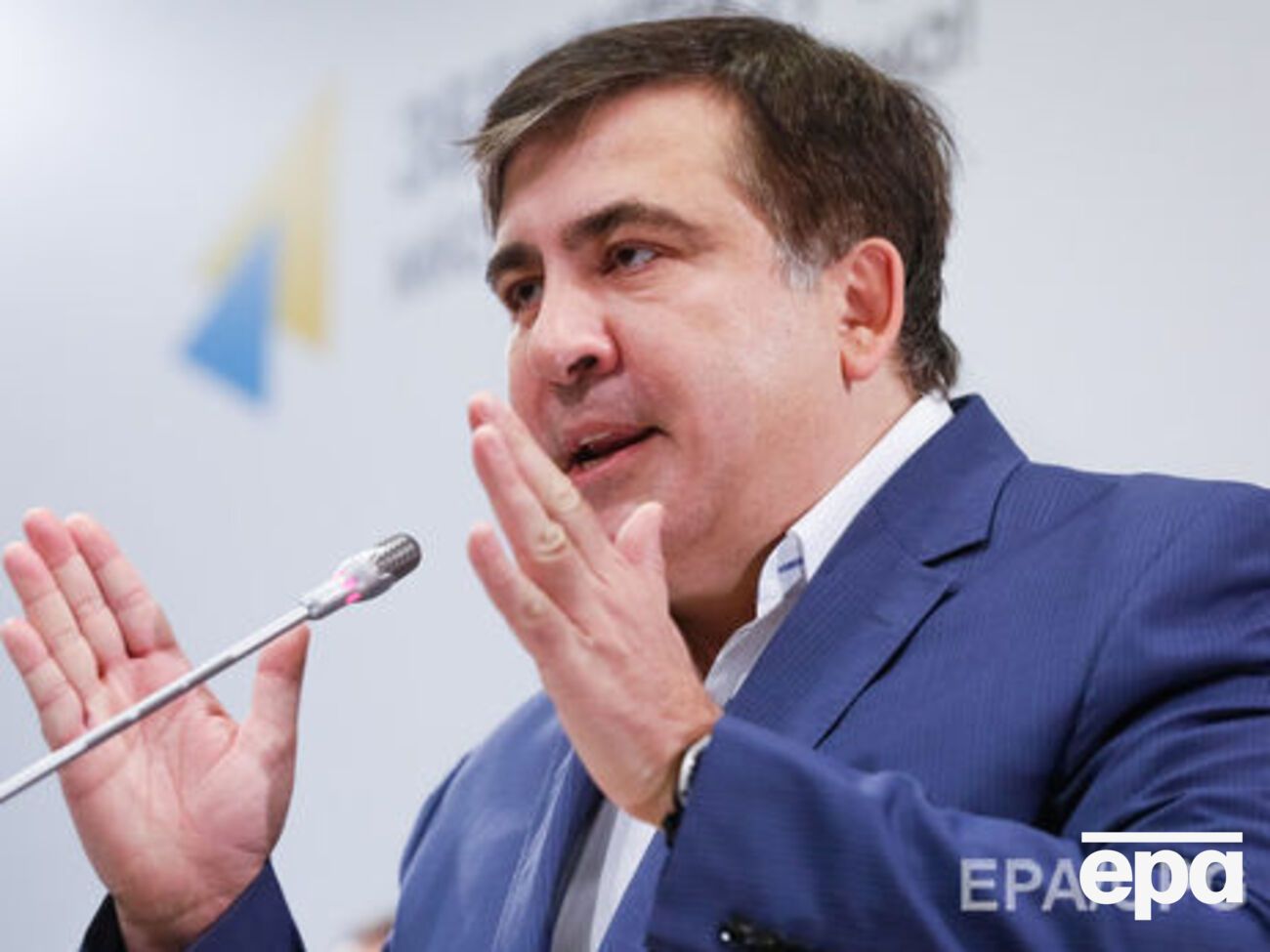 Саакашвили хочет выступить перед нардепами