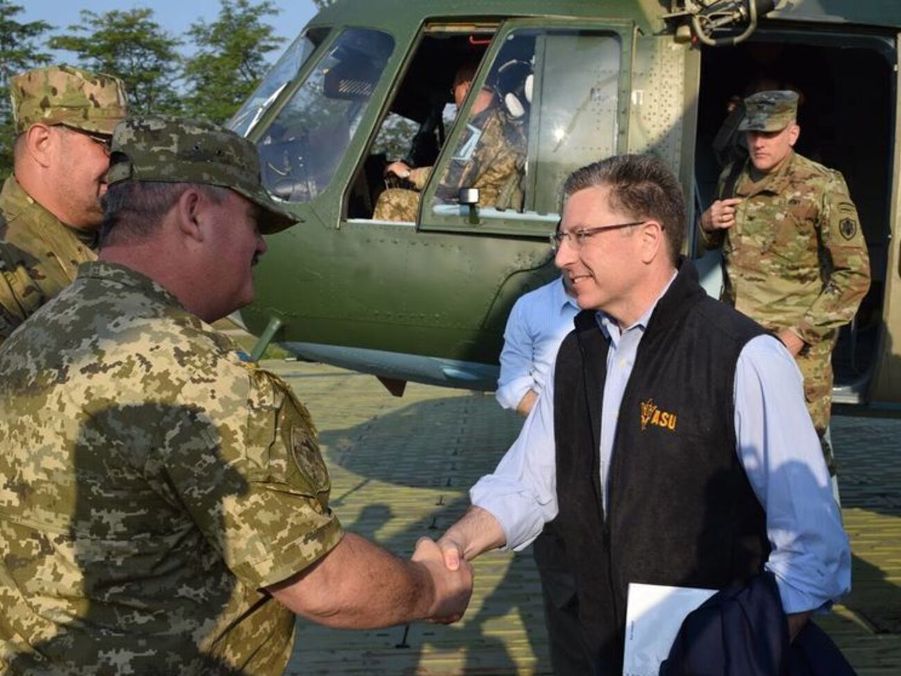 У липні Волкер побував на Донбасі