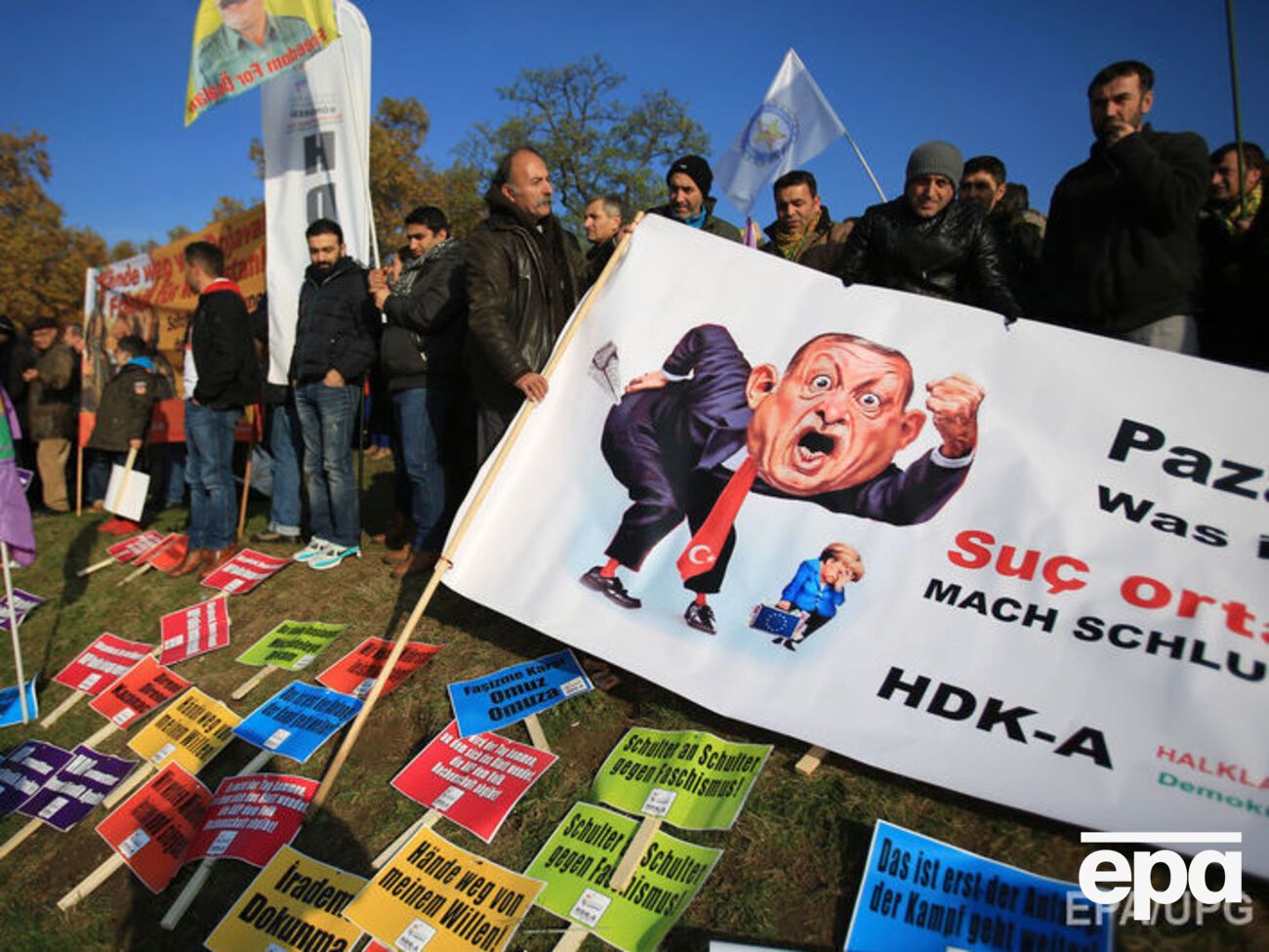 В Кельне регулярно проходят акции курдов