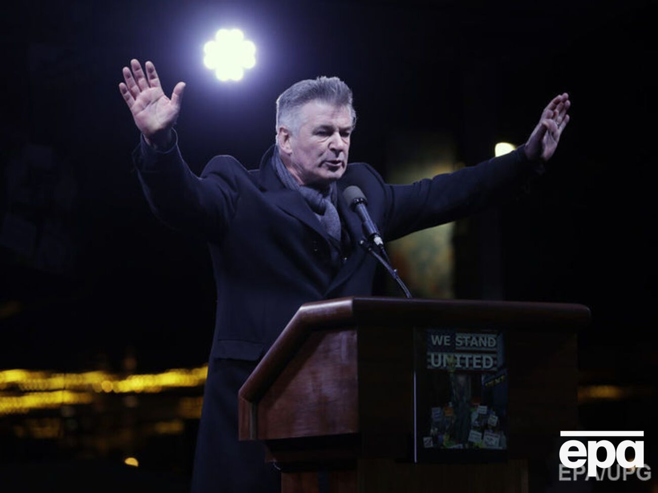 Болдуин получил премию "Эмми"