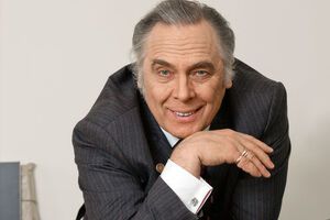 П’явко побачив у молодій дівчині риси покійної дружини