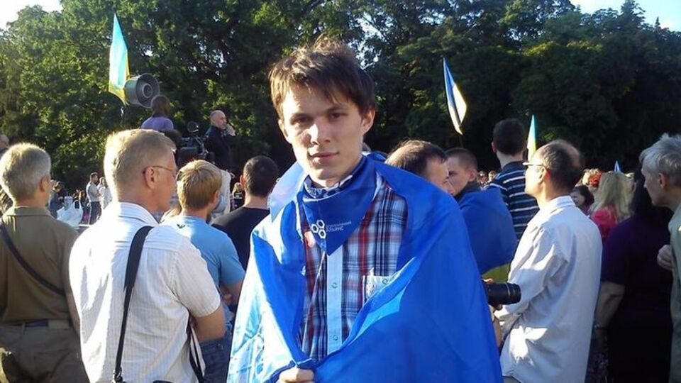 Евгений Лисичкин: Я успел подставить руку. Не успев обернуться, получил удар сзади от второго