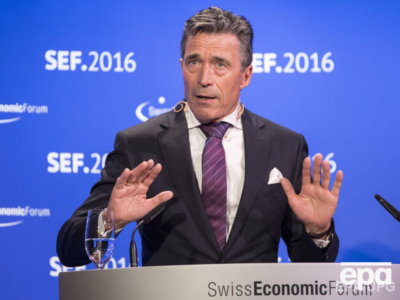 Расмуссен 17 сентября побывал на Донбассе