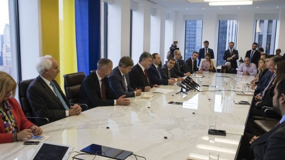 Порошенко: Каждый инвестор своим долларом голосует за успех реформ