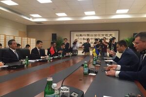Глави МЗС України та Китаю на 72-й Генасамблеї ООН обговорили співпрацю між країнами
