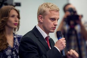 Шабунин: Элита говорит, что ради комфорта царя не только можно, но и нужно жахнуть журналиста лицом в землю