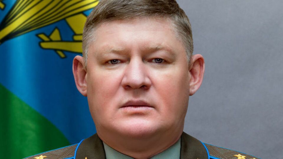 Командующий ВДВ России Сердюков серьезно пострадал в аварии